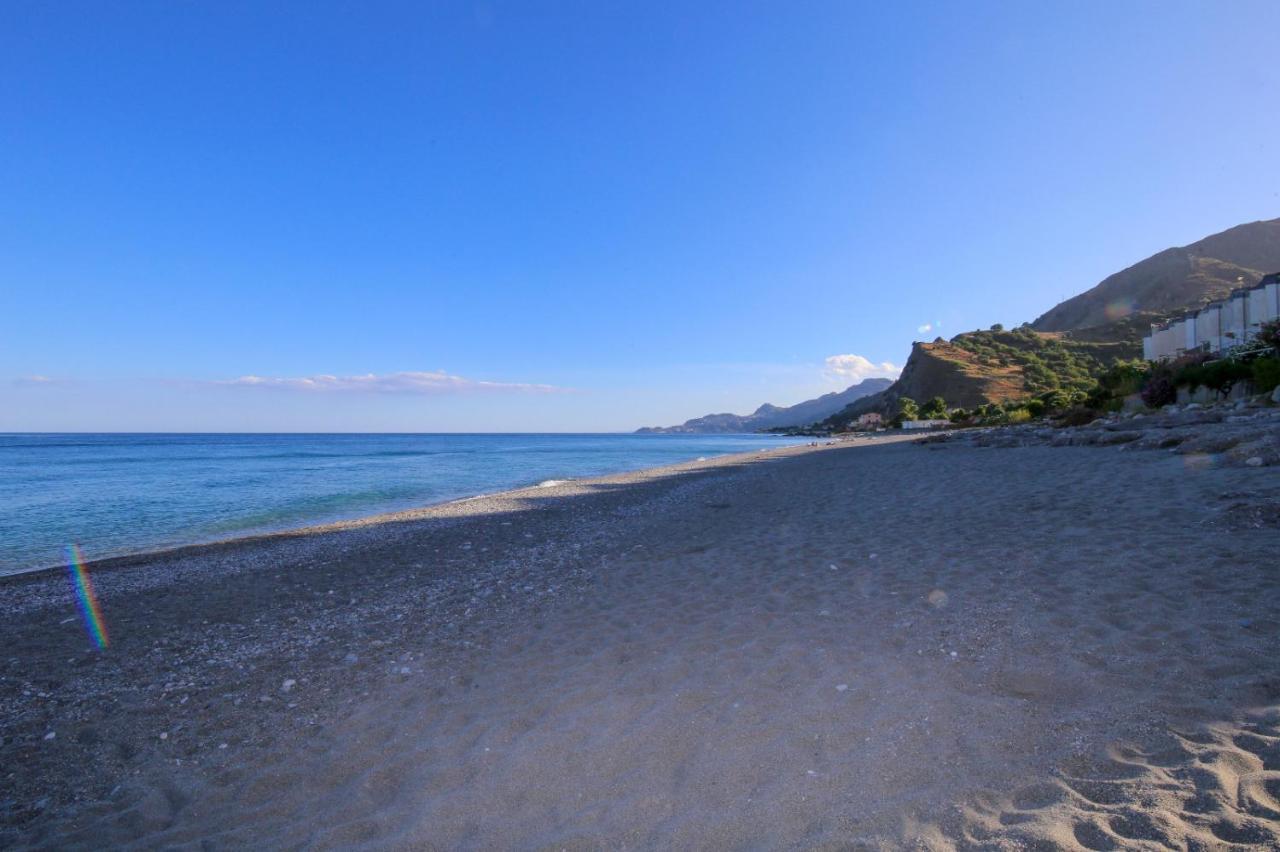 Taormina SeaSuite Fondaco Parrino Santa Margherita-Sant'Alessio Siculo Exterior foto