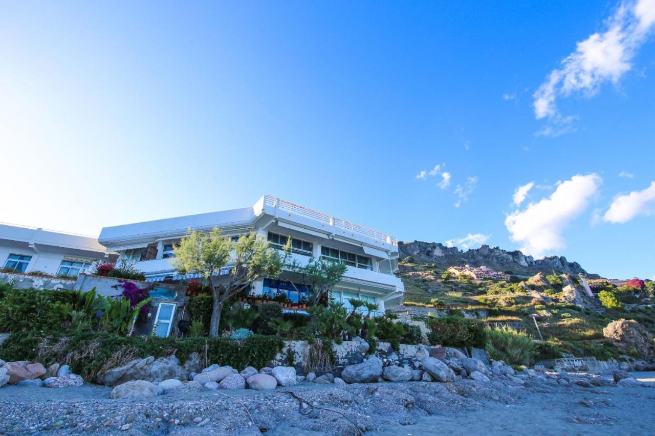 Taormina SeaSuite Fondaco Parrino Santa Margherita-Sant'Alessio Siculo Exterior foto